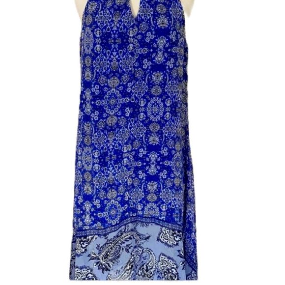 Francesca's Collections Dresses & Skirts - Francesca's Alya Blue Paisely Hankerchief Dress
